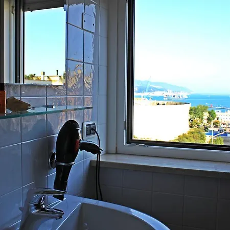 Hh Il Gabbiano בית הארחה לה ספציה