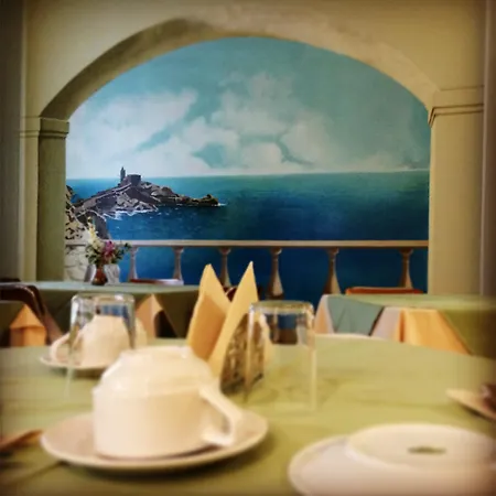 Hh Il Gabbiano בית הארחה