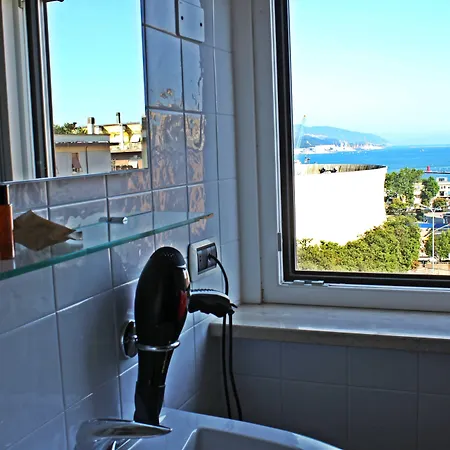 ゲストハウス Hh Il Gabbiano ラ・スペツィア