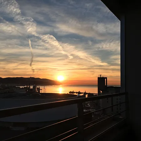 Hh Il Gabbiano בית הארחה 3*