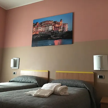 ゲストハウス Hh Il Gabbiano ラ・スペツィア