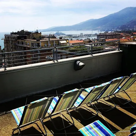 Hh Il Gabbiano בית הארחה